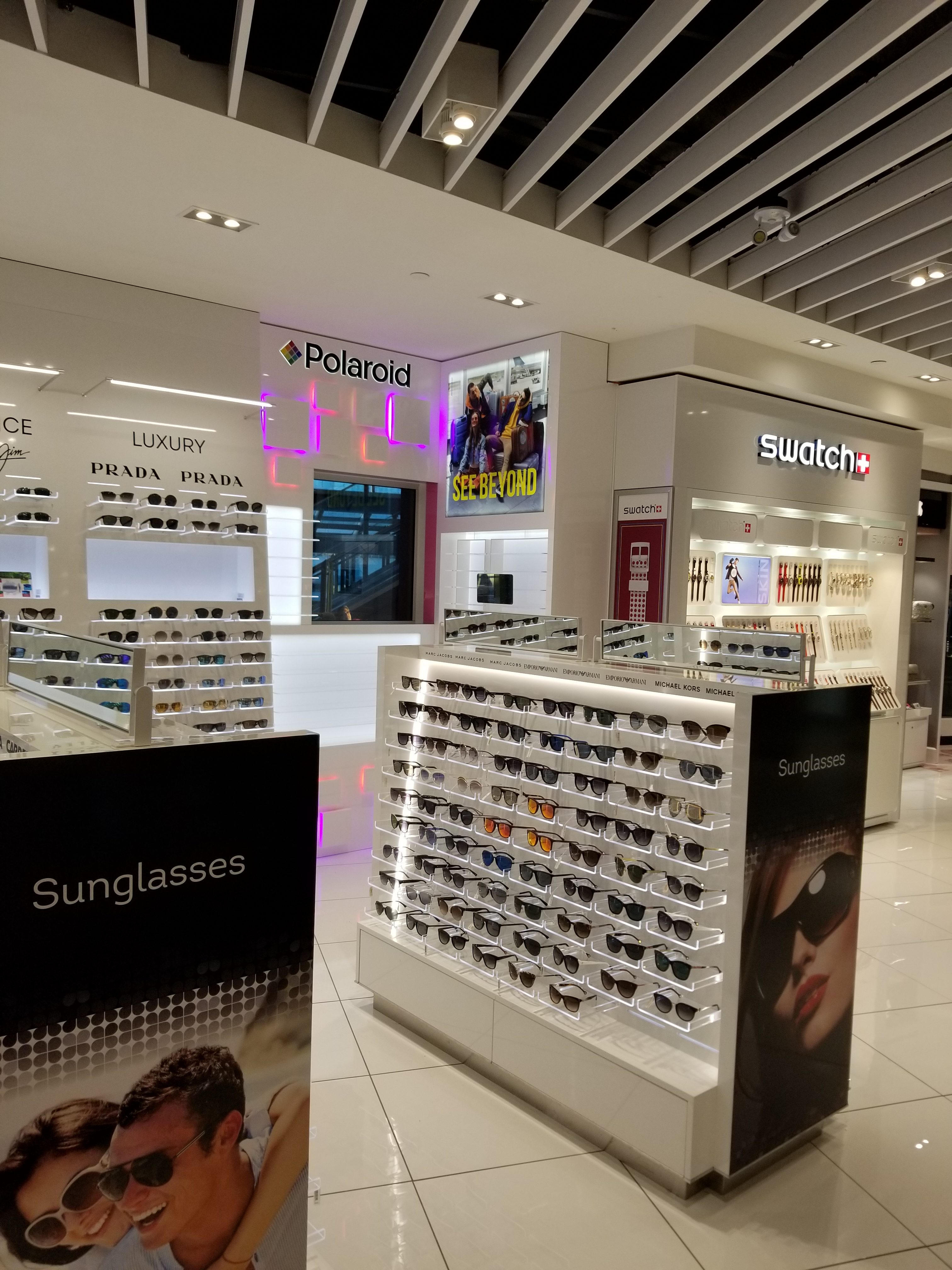 Polaroid - Sunglasses Fixture